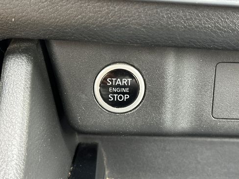 Certified 2021 Nissan Rogue SV AWD/4WD image 22