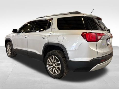 Used 2018 GMC Acadia SLE image 3