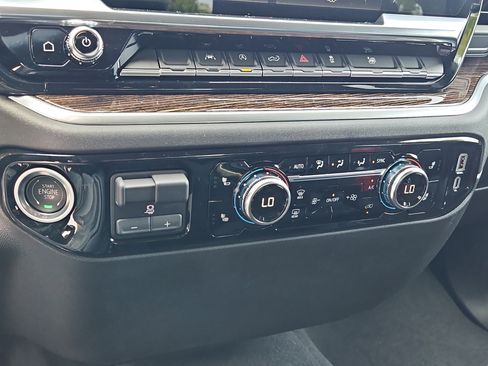 New 2025 GMC Sierra 1500 Elevation w/ LPO, Elevation Black Package image 25