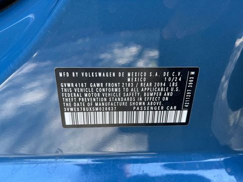 Used 2025 Volkswagen Jetta SE FWD image 28