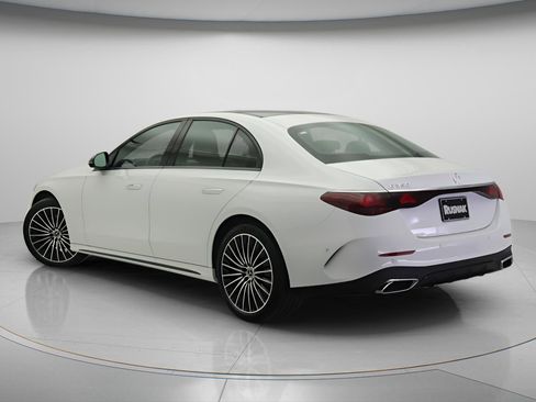 New 2026 Mercedes-Benz E 350 Sedan image 2