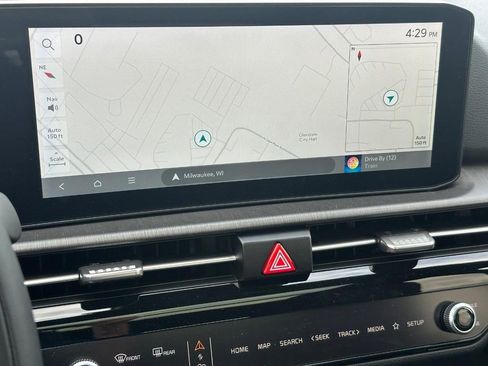 New 2026 Kia Sportage X-Line w/ X-Line Technology Package AWD/4WD image 13