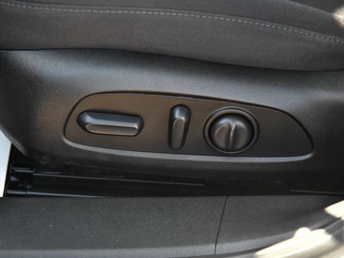 Used 2024 Chevrolet Malibu LT FWD image 16