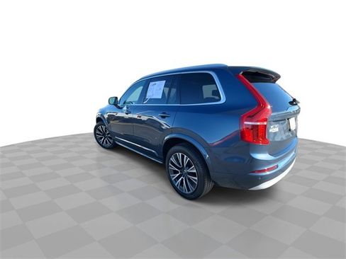 Used 2022 Volvo XC90 T6 Momentum w/ Protection Package image 6