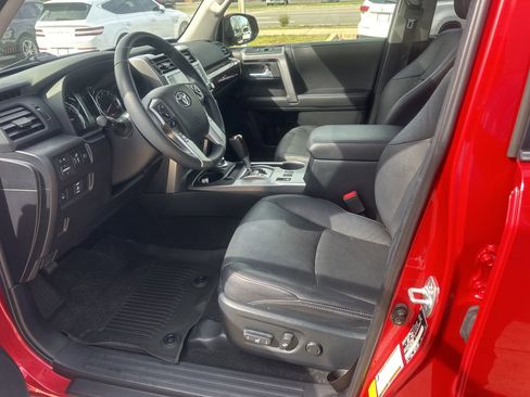 Used 2021 Toyota 4Runner Limited image 21