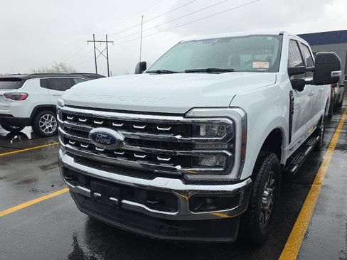 Used 2024 Ford F250 Lariat w/ FX4 Off-Road Package image 3