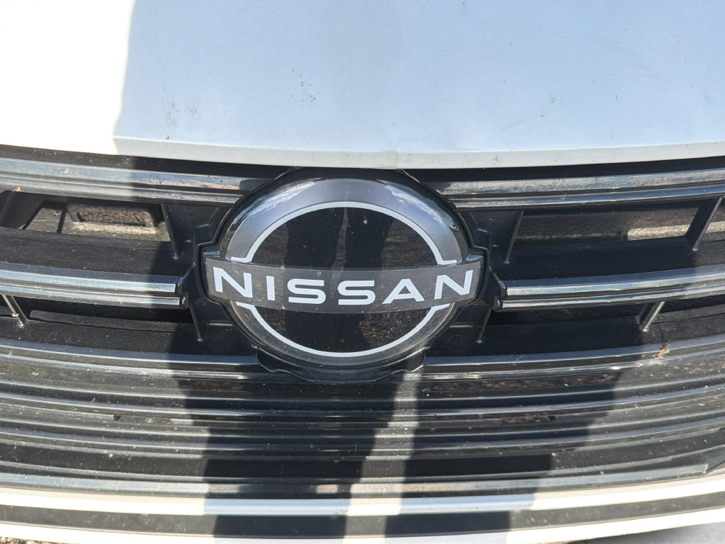 Used 2025 Nissan Versa SV FWD image 16