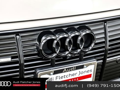 Used 2022 Audi e-tron Chronos w/ Chronos Package image 17