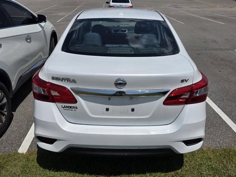 Used 2019 Nissan Sentra SV FWD image 3