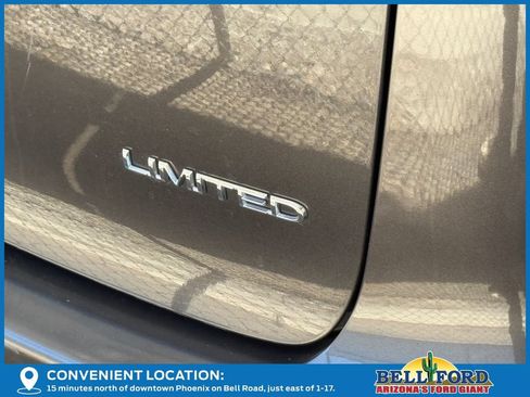 Used 2020 Chrysler Pacifica Limited FWD image 10