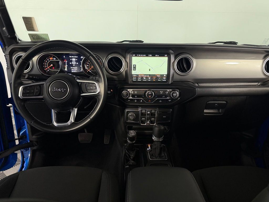 Used 2022 Jeep Wrangler Unlimited Sahara AWD/4WD image 14