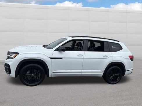 Used 2023 Volkswagen Atlas SEL R-Line AWD/4WD image 2