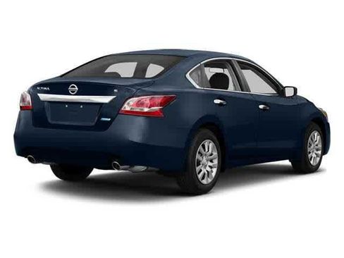 Used 2013 Nissan Altima 2.5 S image 2