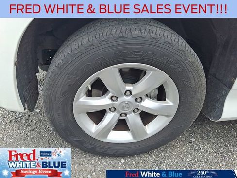 Used 2013 Lexus GX 460 w/ Comfort Plus Pkg AWD/4WD image 4