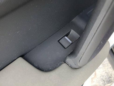 Used 2023 Land Rover Defender 110 S image 14