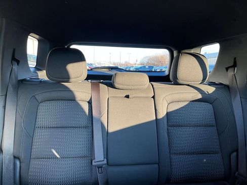 Used 2025 Chevrolet Equinox LT image 36