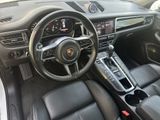 Certified 2021 Porsche Macan image 4