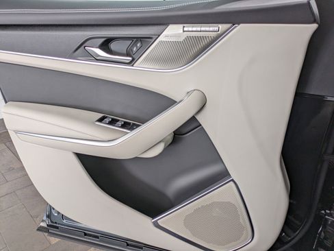 Used 2025 Jaguar F-PACE R-Dynamic S image 20