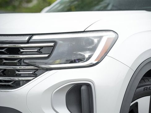 New 2025 Volkswagen Atlas SEL image 3