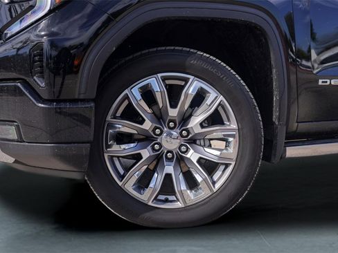 Used 2025 GMC Sierra 1500 Denali image 4