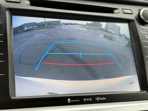Used 2015 Toyota Highlander XLE AWD/4WD image 18