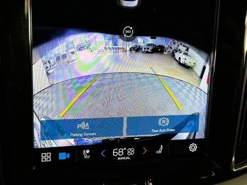 New 2024 Volvo S60 B5 Plus w/ Climate Package image 27