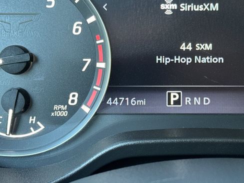 Used 2022 Nissan Titan SV image 40