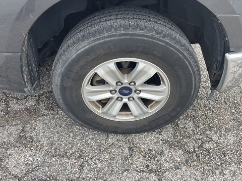 Used 2017 Ford F150 XLT image 12