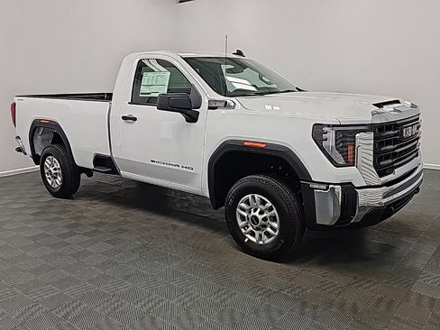 New 2025 GMC Sierra 2500 Pro image 2