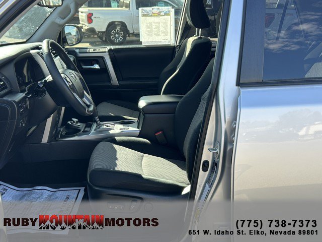 Used 2022 Toyota 4Runner SR5 w/ 4Runner Black Package (TMS) AWD/4WD image 11
