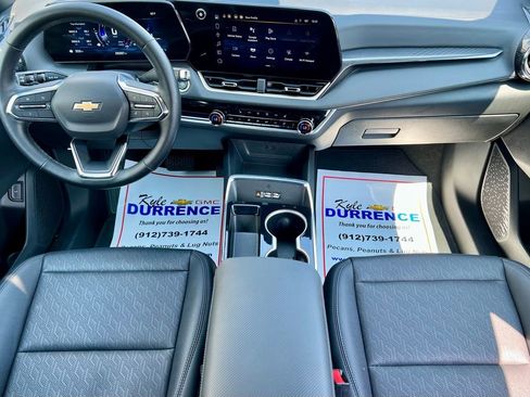 Used 2025 Chevrolet Equinox LT w/ Convenience Package II image 18