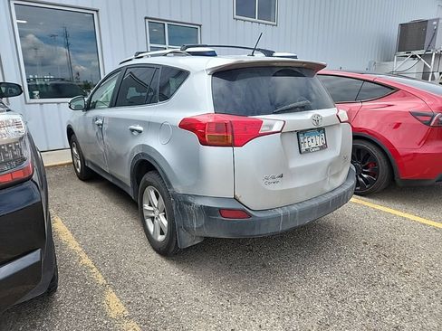 Used 2013 Toyota RAV4 XLE AWD/4WD image 4