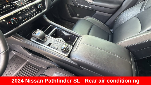 Used 2024 Nissan Pathfinder SL AWD/4WD image 13