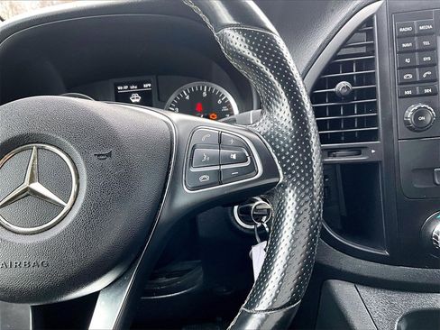 Used 2018 Mercedes-Benz Metris Passenger image 17
