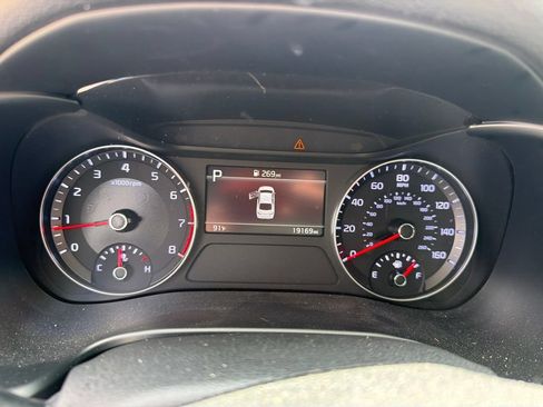 Used 2024 Kia Forte LXS FWD image 4