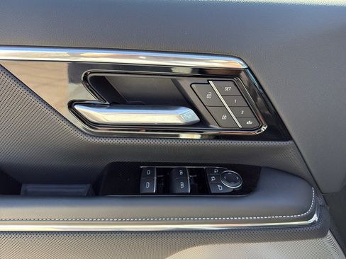 New 2025 GMC Sierra EV Denali image 10