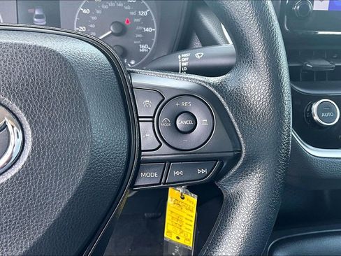 Used 2023 Toyota Corolla LE image 12