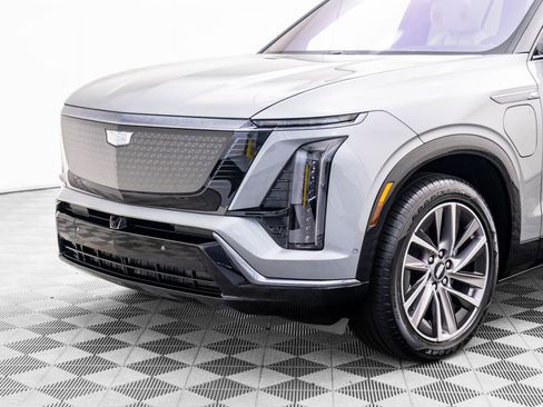 New 2026 Cadillac Vistiq Sport w/ LPO, Floor Liner Package image 36