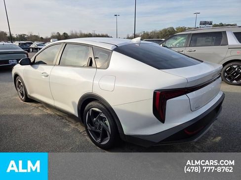 Used 2025 Kia K4 EX image 6