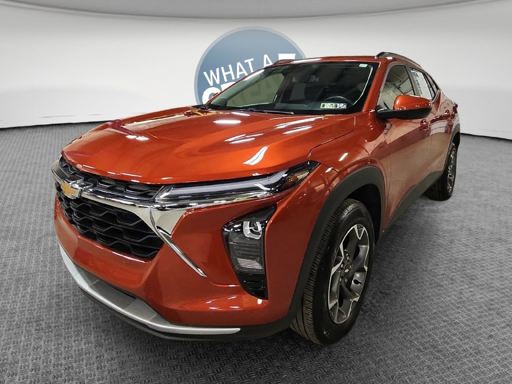 Used 2024 Chevrolet Trax LT w/ Driver Confidence Package FWD image 9