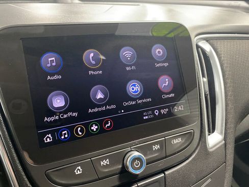 Used 2021 Chevrolet Malibu LT image 9