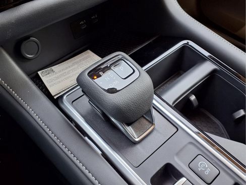 New 2026 Nissan Pathfinder SV FWD image 18