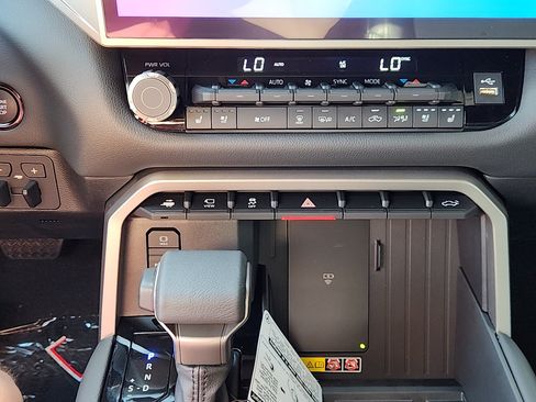New 2026 Toyota Tundra Limited AWD/4WD image 14