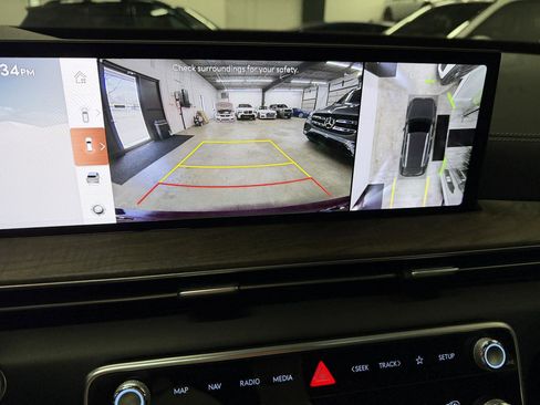 Used 2025 Genesis GV80 3.5T Prestige image 12