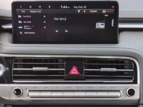 Certified 2025 Genesis G70 2.5T w/ Sport Prestige Package image 19