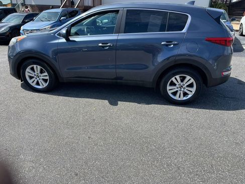 Used 2017 Kia Sportage LX image 4