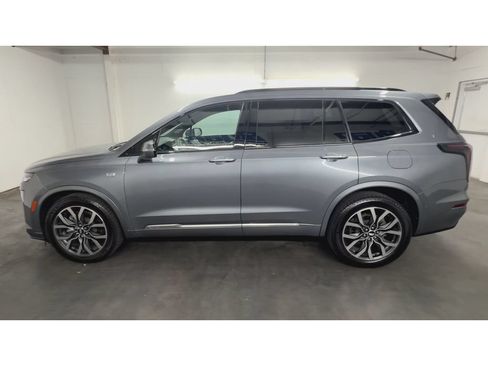 Used 2021 Cadillac XT6 Sport AWD/4WD image 5