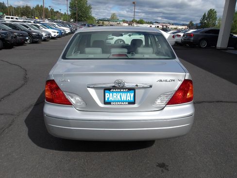Used 2002 Toyota Avalon XL FWD image 4