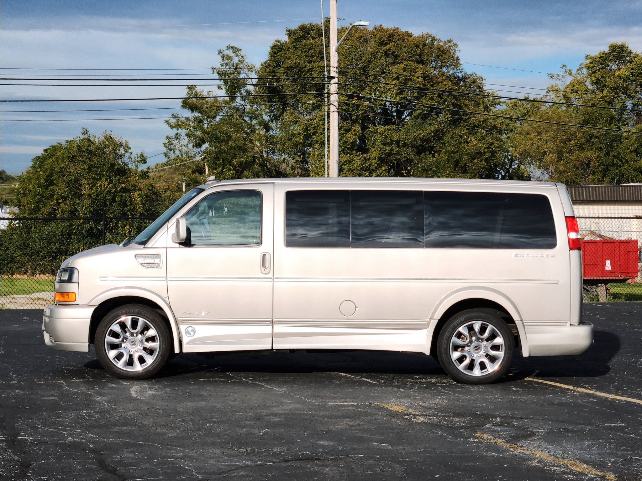Used 2022 GMC Savana 2500 w/ Enhanced Convenience Package RWD image 13