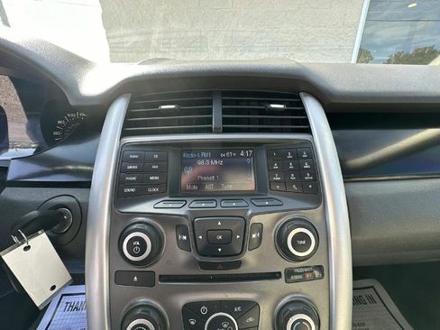 Used 2013 Ford Edge SE image 26